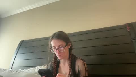 Snapshot of yourstrulylivy chatting on 02/20/25, 08:47 yourstrulylivy online show from 02/20/25, 08:47