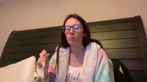 Snapshot of yourstrulylivy chatting on 03/10/25, 01:23 yourstrulylivy online show from 03/10/25, 01:23