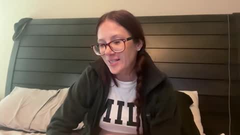 Snapshot of yourstrulylivy chatting on 09/18/25, 04:20 yourstrulylivy online show from 09/18/25, 04:20