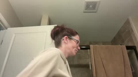 Snapshot of yourstrulylivy chatting on 09/30/25, 04:01 yourstrulylivy online show from 09/30/25, 04:01