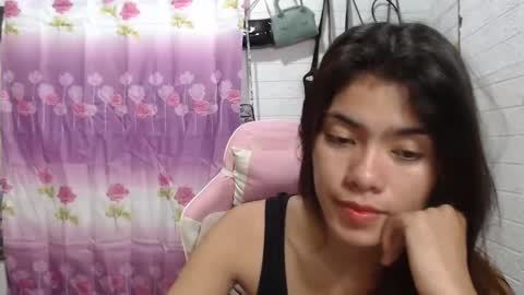 Snapshot of yoursweet_asian20 chatting on 02/04/25, 01:45 Maddie online show from 02/04/25, 01:45