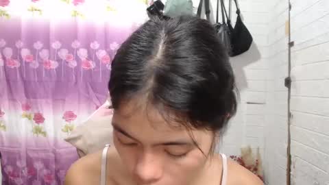 Snapshot of yoursweet_asian20 chatting on 02/21/25, 05:56 Maddie online show from 02/21/25, 05:56