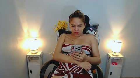 Snapshot of yoursweetangelxxx chatting on 02/05/25, 07:07 YourDreamgirl online show from 02/05/25, 07:07