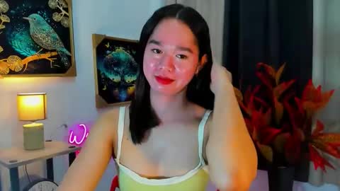 Snapshot of yourtinybunny chatting on 11/02/25, 04:09 yourtinybunny online show from 11/02/25, 04:09