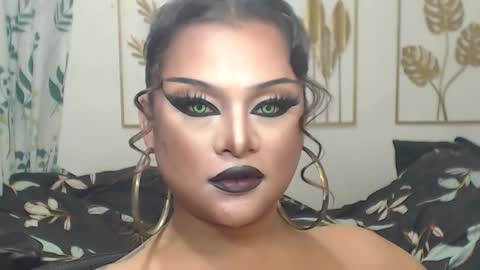 Snapshot of yourtrannyqueenxxx chatting on 10/30/25, 10:43 Anastacia Grey online show from 10/30/25, 10:43