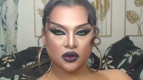 Snapshot of yourtrannyqueenxxx chatting on 11/02/25, 10:34 Anastacia Grey online show from 11/02/25, 10:34