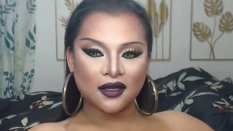 Snapshot of yourtrannyqueenxxx chatting on 11/20/25, 08:03 Anastacia Grey online show from 11/20/25, 08:03