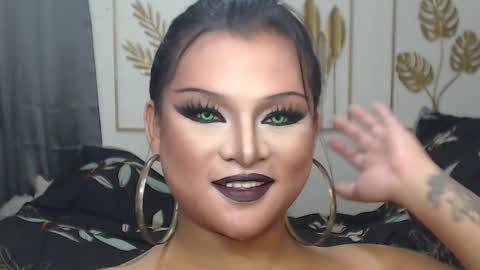 Snapshot of yourtrannyqueenxxx chatting on 11/28/25, 11:51 Anastacia Grey online show from 11/28/25, 11:51