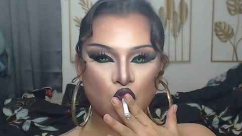 Snapshot of yourtrannyqueenxxx chatting on 12/18/25, 10:27 Anastacia Grey online show from 12/18/25, 10:27