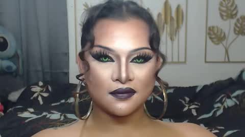 Snapshot of yourtrannyqueenxxx chatting on 12/20/25, 10:28 Anastacia Grey online show from 12/20/25, 10:28