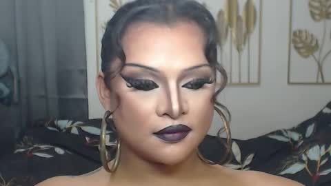 Snapshot of yourtrannyqueenxxx chatting on 12/22/25, 10:07 Anastacia Grey online show from 12/22/25, 10:07