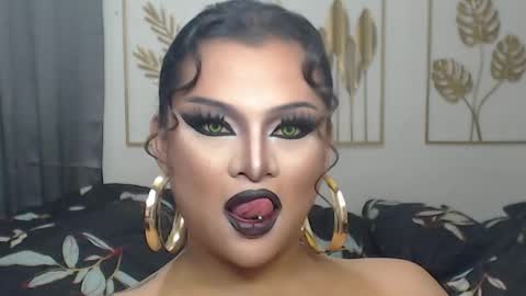 Snapshot of yourtrannyqueenxxx chatting on 01/18/26, 08:12 Anastacia Grey online show from 01/18/26, 08:12