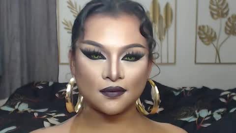 Snapshot of yourtrannyqueenxxx chatting on 02/25/26, 08:51 Anastacia Grey online show from 02/25/26, 08:51