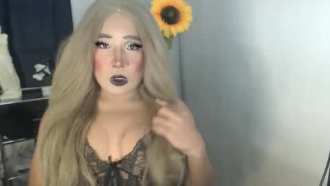 Snapshot of yourtransjeen chatting on 02/25/25, 04:00 Jeen online show from 02/25/25, 04:00