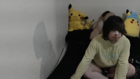 Snapshot of yourtrapuwu chatting on 02/04/25, 12:00 yourtrapuwu online show from 02/04/25, 12:00