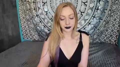YourVenus00 -Follow my OF online show from 06/10/26, 09:41