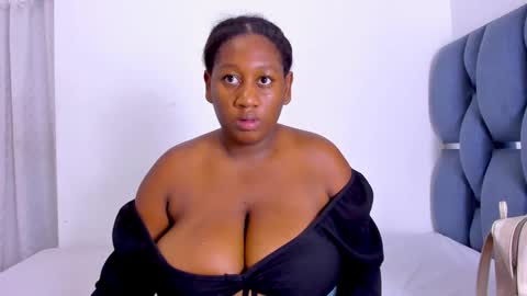 Snapshot of yourwife_anna chatting on 10/24/25, 10:44 yourwife_anna online show from 10/24/25, 10:44