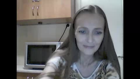 Snapshot of youur_light chatting on 11/16/25, 07:52 Youur light online show from 11/16/25, 07:52