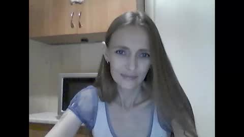 Snapshot of youur_light chatting on 11/25/25, 06:30 Youur light online show from 11/25/25, 06:30