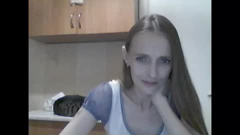 Snapshot of youur_light chatting on 05/08/26, 06:13 Youur light online show from 05/08/26, 06:13