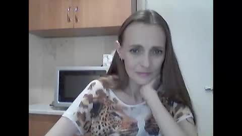 Snapshot of youur_light chatting on 05/19/26, 05:41 Youur light online show from 05/19/26, 05:41