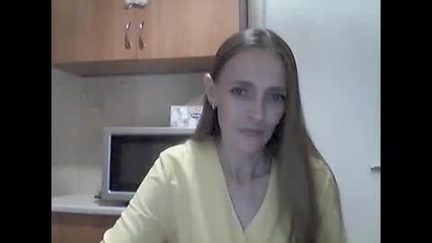 Snapshot of youur_light chatting on 05/22/26, 05:29 Youur light online show from 05/22/26, 05:29