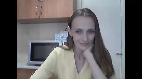 Snapshot of youur_light chatting on 06/05/26, 05:51 Youur light online show from 06/05/26, 05:51