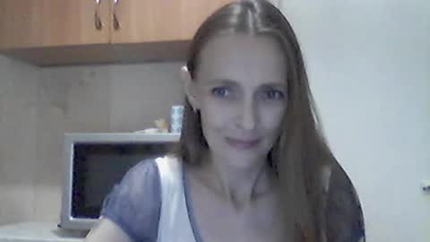 Snapshot of youur_light chatting on 07/04/26, 06:25 Youur light online show from 07/04/26, 06:25