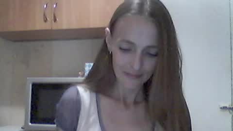 Snapshot of youur_light chatting on 07/17/26, 06:57 Youur light online show from 07/17/26, 06:57