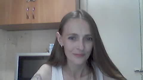 Snapshot of youur_light chatting on 07/19/26, 06:00 Youur light online show from 07/19/26, 06:00