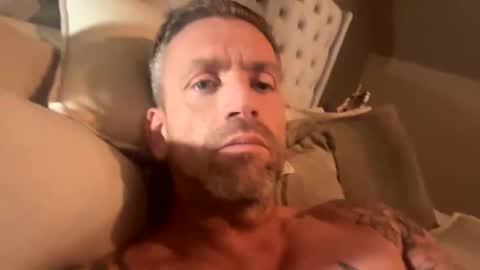 Snapshot of youwantus69 chatting on 10/09/25, 06:17 You want us 69 online show from 10/09/25, 06:17