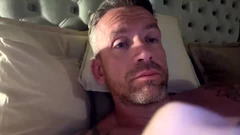 Snapshot of youwantus69 chatting on 10/22/25, 05:45 You want us 69 online show from 10/22/25, 05:45