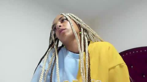 Snapshot of youwishtobeme chatting on 12/13/24, 01:48 elizabeth ju online show from 12/13/24, 01:48