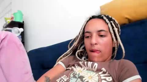 Snapshot of youwishtobeme chatting on 01/21/25, 10:08 elizabeth ju online show from 01/21/25, 10:08