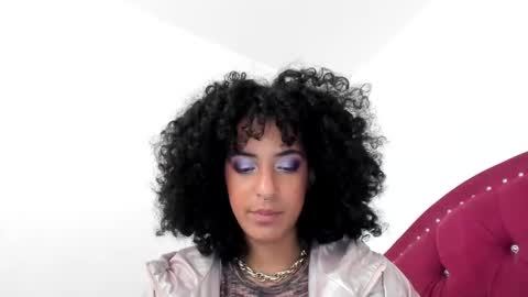 Snapshot of youwishtobeme chatting on 02/15/25, 09:04 elizabeth ju online show from 02/15/25, 09:04