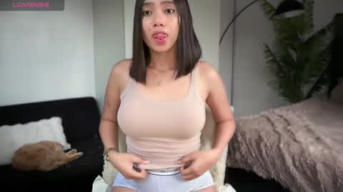 YowgineTheGreat online show from 12/08/24, 07:37