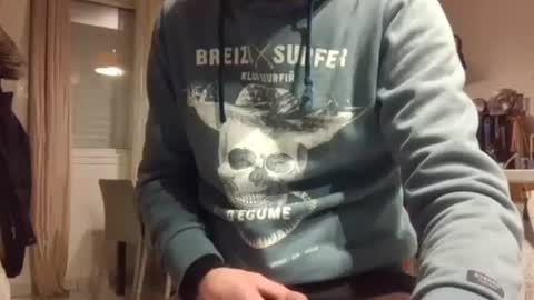 Snapshot of yoyoding chatting on 03/01/25, 09:37 yoyoding online show from 03/01/25, 09:37