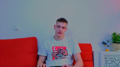 yrshela online show from 04/23/26, 06:58