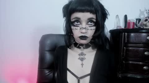 Yue Eclipsa online show from 12/14/25, 04:51