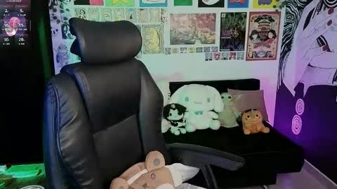    rawr   Anne Independent model      online show from 01/18/26, 01:42