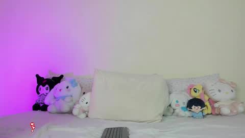 Snapshot of yui_ayanami chatting on 09/14/25, 01:16 Yui 3 online show from 09/14/25, 01:16