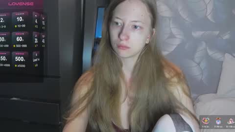 yuki_bloom online show from 10/29/25, 07:21