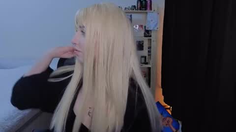 Misa online show from 09/23/25, 04:10