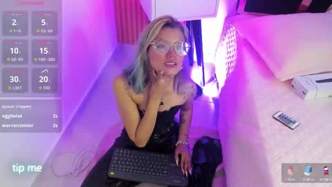 Yukki Kuran online show from 09/11/25, 03:06