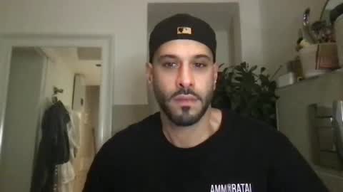 Snapshot of yul53 chatting on 10/05/25, 01:20 yul53 online show from 10/05/25, 01:20