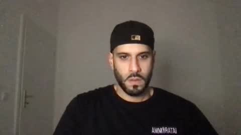 Snapshot of yul53 chatting on 10/16/25, 06:42 yul53 online show from 10/16/25, 06:42