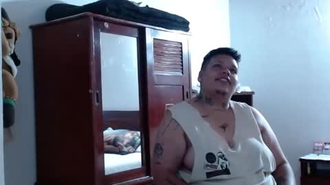 Snapshot of yulandval chatting on 11/13/25, 10:41 yul and val couple online show from 11/13/25, 10:41