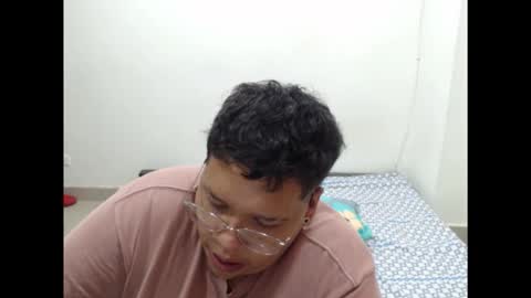 yul and val couple online show from 12/23/25, 01:58