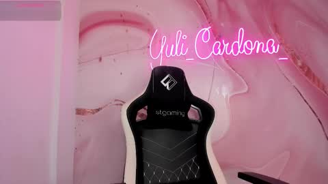 Snapshot of yuli_cardona_ chatting on 10/30/25, 02:40 Yuliet online show from 10/30/25, 02:40