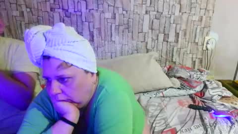 Snapshot of yulia1979 chatting on 12/14/25, 12:32 Yula online show from 12/14/25, 12:32